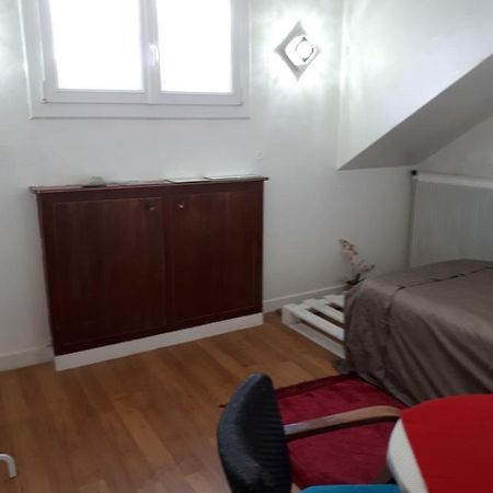 Ndp Family Hotel Montigny-les-Cormeilles Bagian luar foto